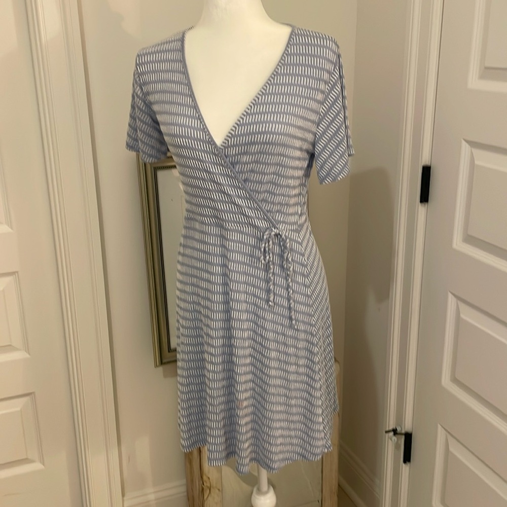Blue and white (faux) wrap dress